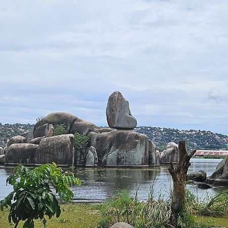 Cozy Home on Rocks Mwanza Eksteriør billede